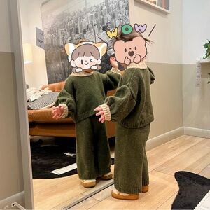 Toddler wool knit set